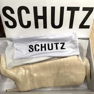 SCHUTZ Maryana Boots in New Crocodile Egg Shell size 7.5
